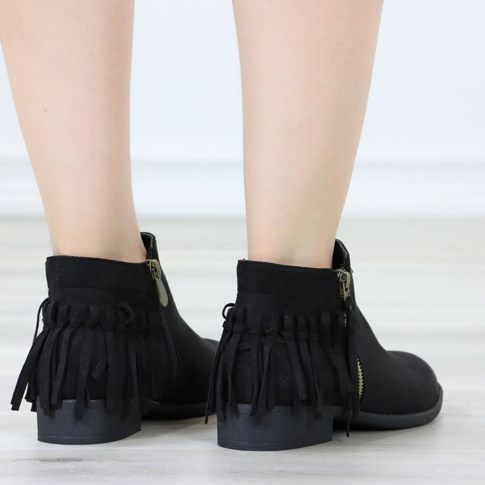 Black Suede Boots Tassel Flat Heel Round Toe Ankle Booties Flats - Picture 6 of 12
